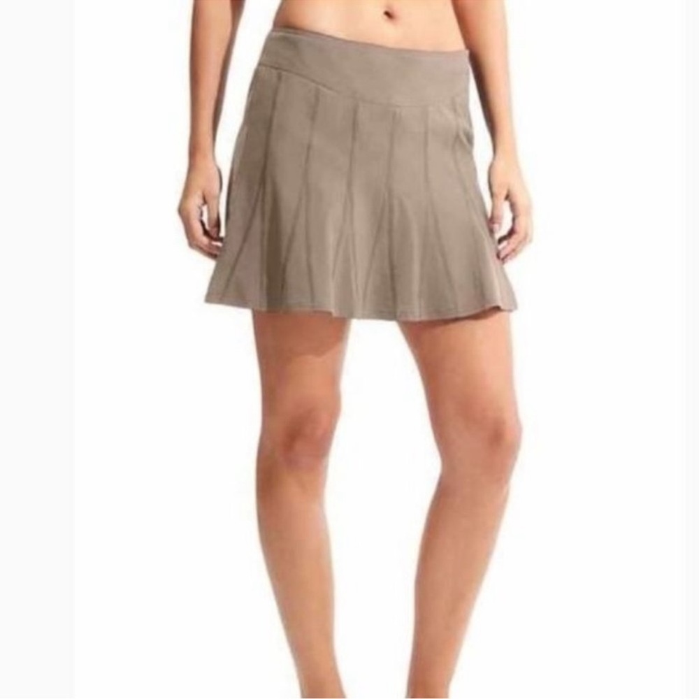 Athleta pleated skort / khaki color size 4 skirts